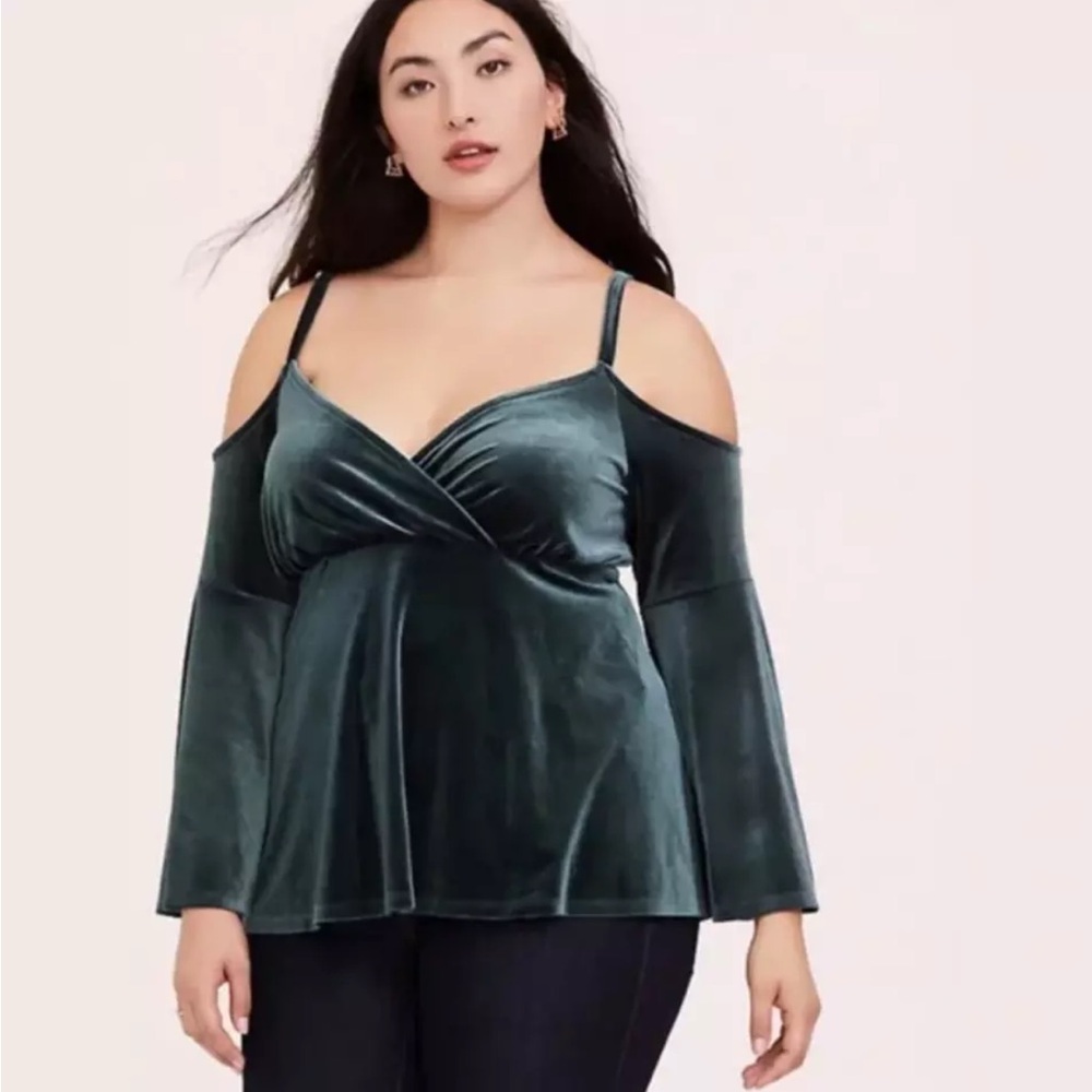 Torrid Green Velvet Long Sleeve Cold Shoulder Babydoll Top Sz‎ 1X (14-16) NEW